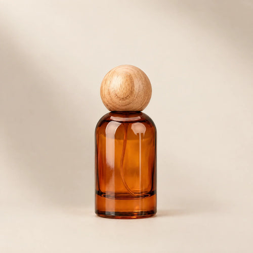 Amber Glass Spray Bottle with Wood Cap, light cap, 50 ml, front view